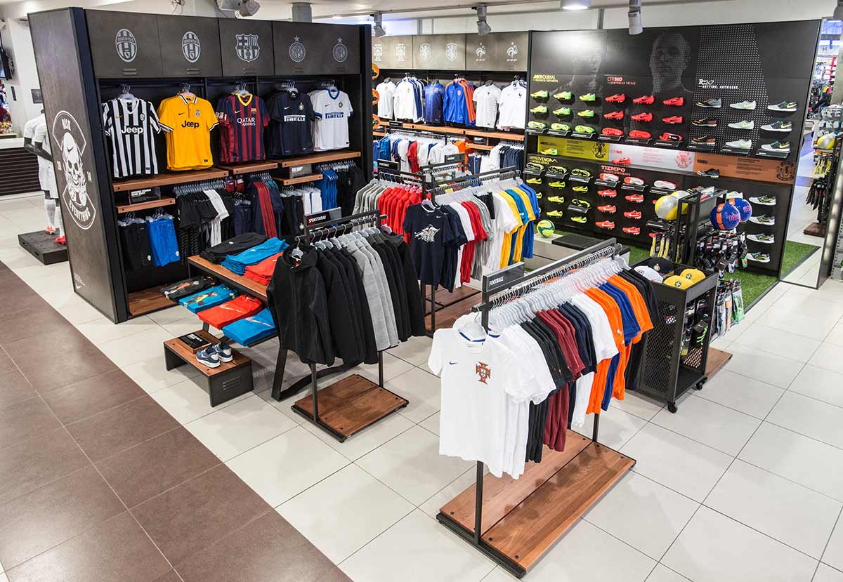NIKE FOOTBALL STORE ROMA