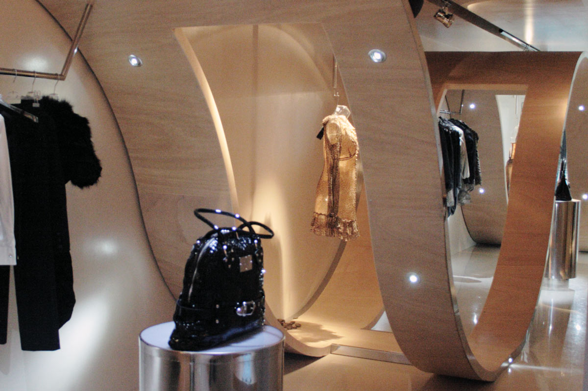 gallery-item