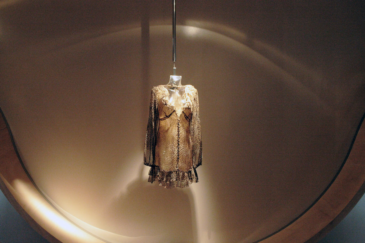 gallery-item