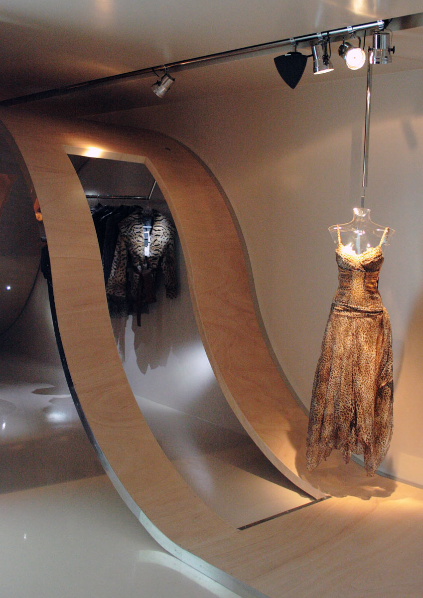 gallery-item