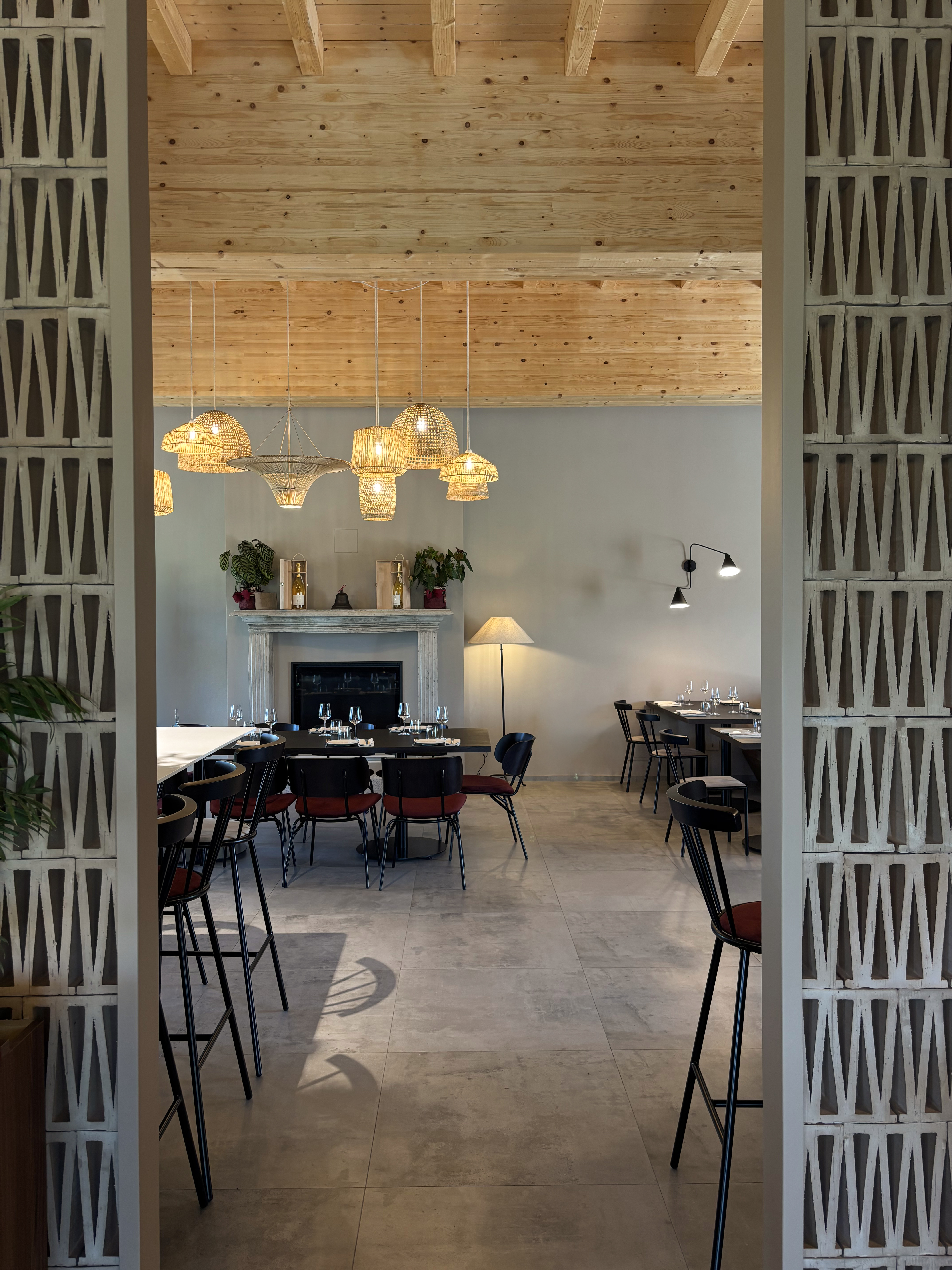 Custom semicircular bar green tiles restaurant design countryside Italy VANDA