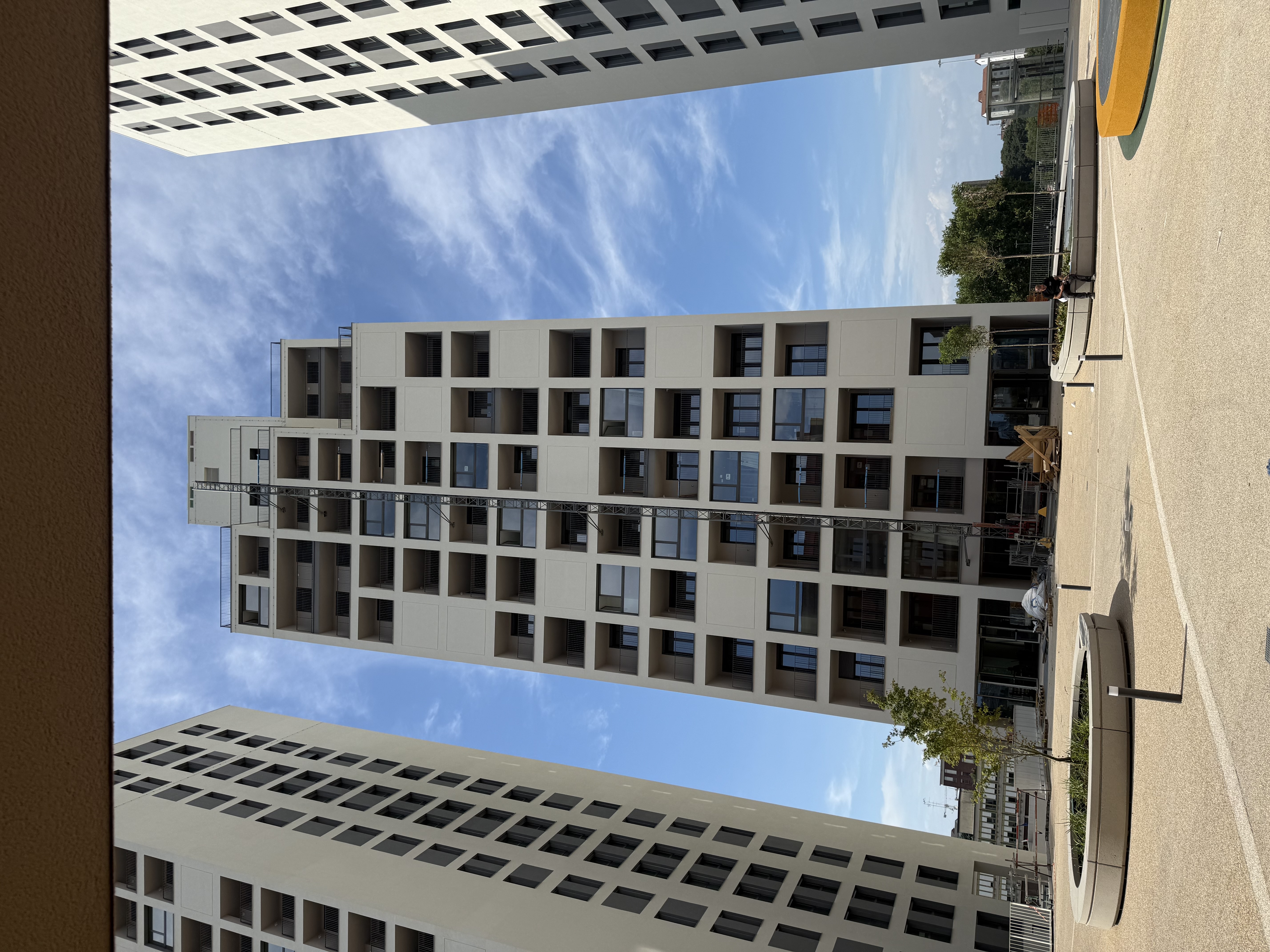 LivinUp SeiMilano, facciata degli edifici e cortile interno, complesso Build to Rent Milano