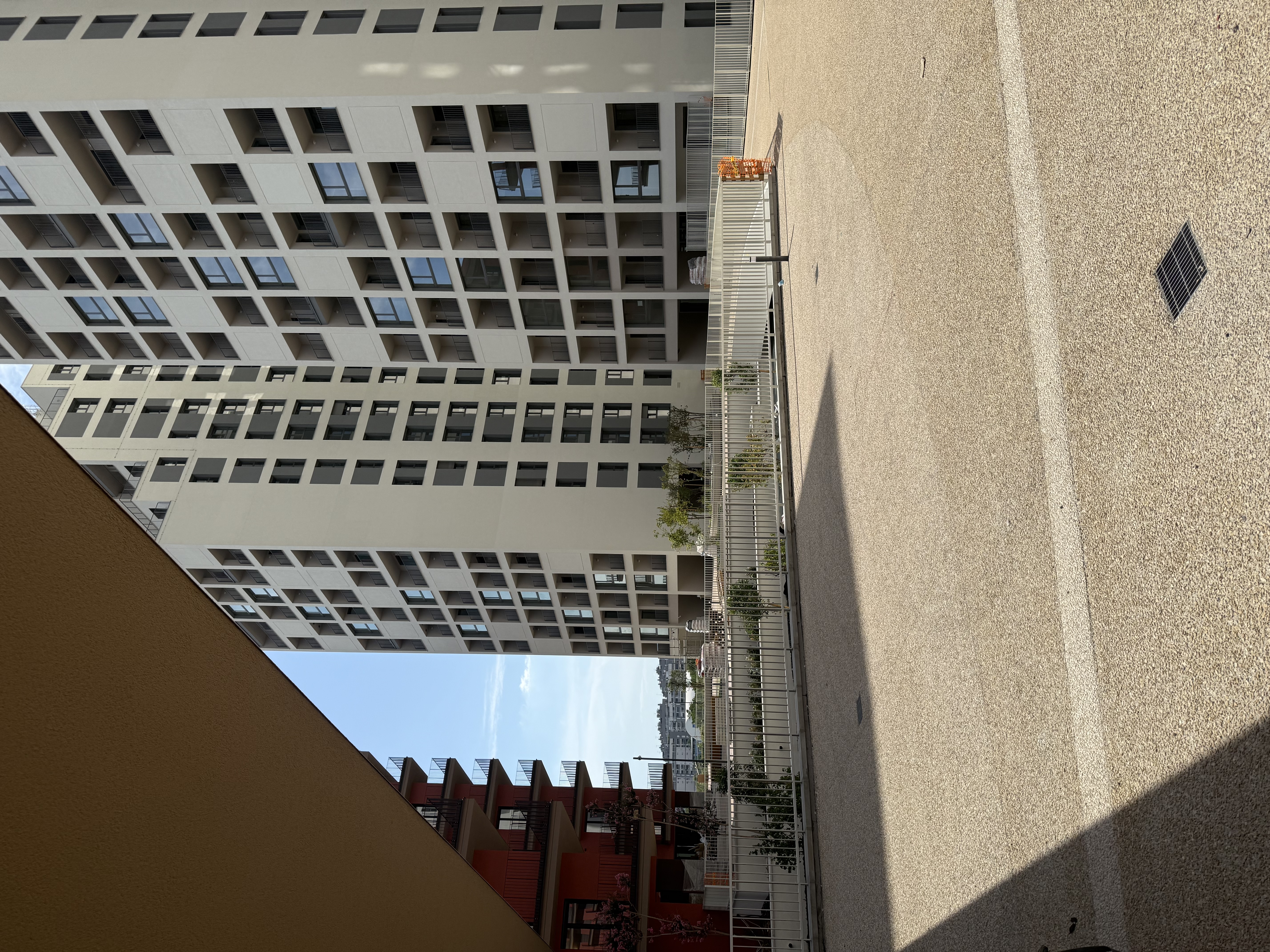 LivinUp SeiMilano, vista d'angolo sugli edifici residenziali, Milano Bisceglie